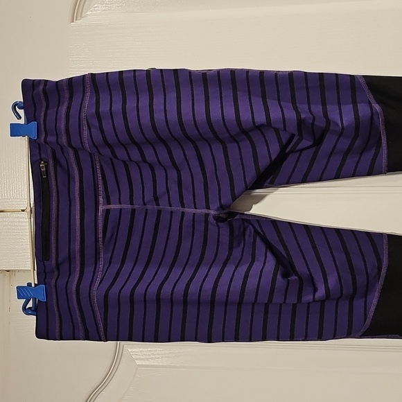 Athleta Relay Purple Stripe Tight/Legging Sz M EUC - Picture 9 of 14